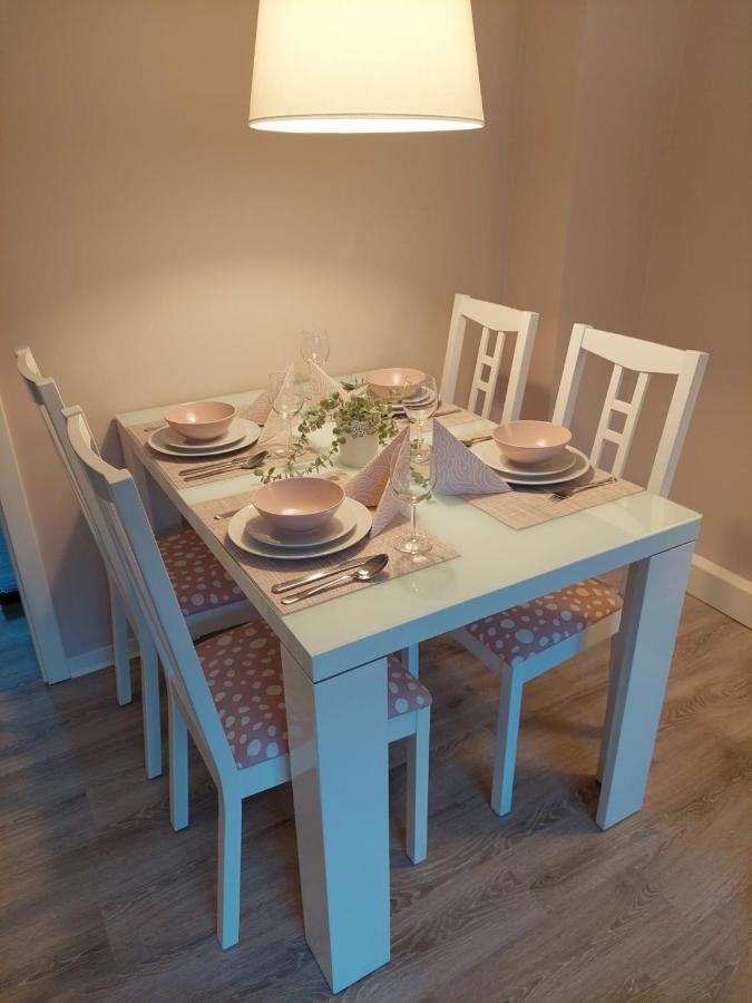 Helles Modern Eingerichtetes Apartment Halle  Luaran gambar