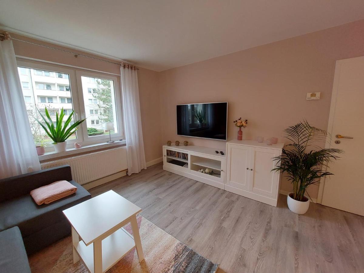 Helles Modern Eingerichtetes Apartment Halle  Luaran gambar