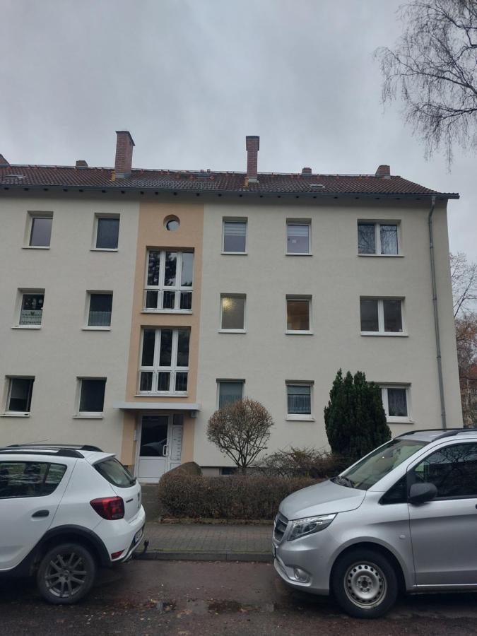 Helles Modern Eingerichtetes Apartment Halle  Luaran gambar